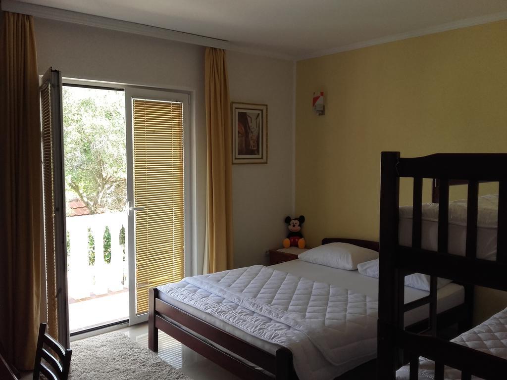 Apartments Sandra Tivat Exterior foto
